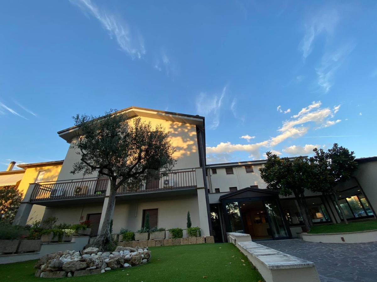 Le Grazie Hotel Асизи Екстериор снимка